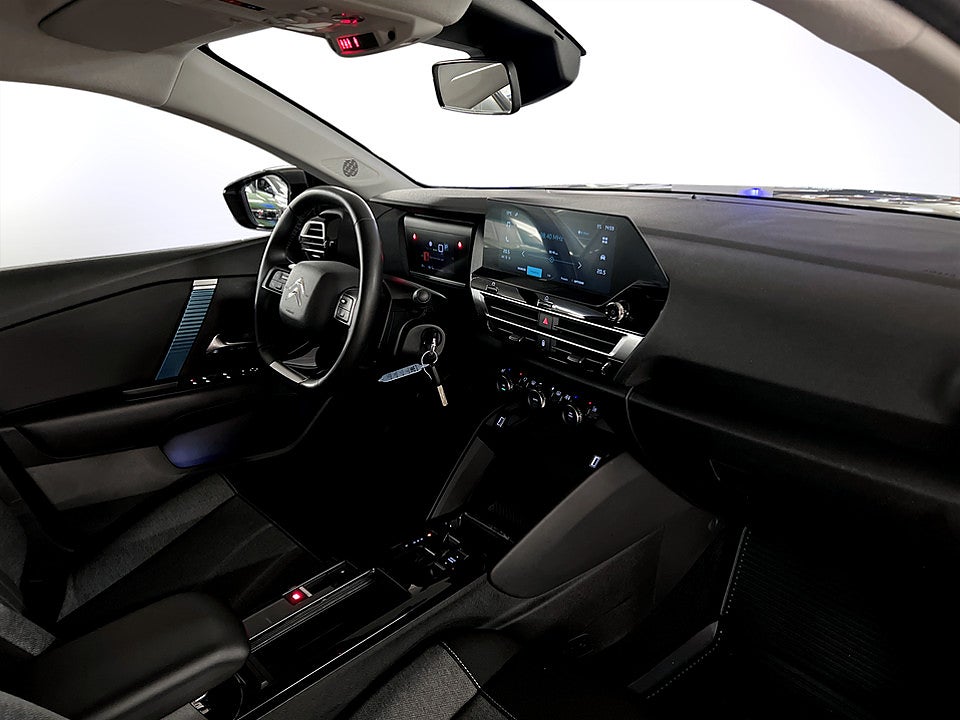 Bild på Citroën e-C4 Feel 50kWh 136hk Aut CARPLAY RATTVÄRME