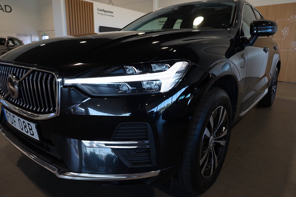 Volvo XC60 T6 Recharge 350hk AWD Core Edition Panorama Drag 2023