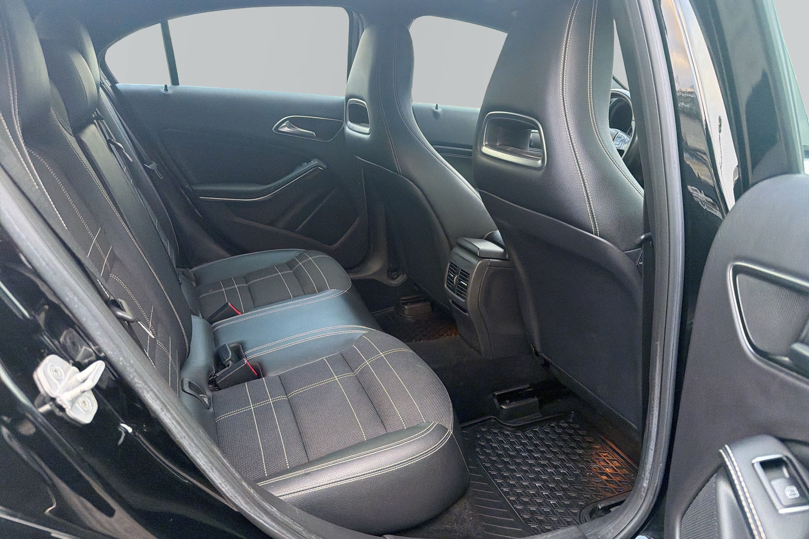 Mercedes-Benz A 180 Urban Backkamera 2015 - miniatyr 14