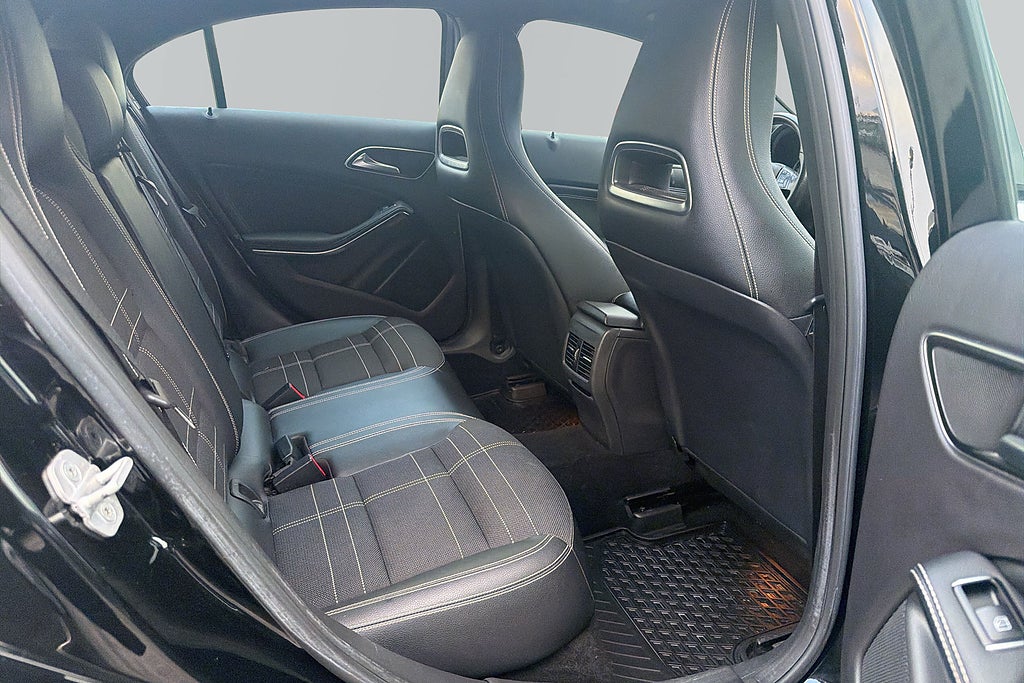 Mercedes-Benz A 2015