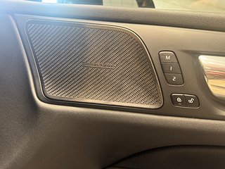 Volvo V60 T5 R-Design/M-värm/Navi/Pano/360°/Rattvärme/H&K
