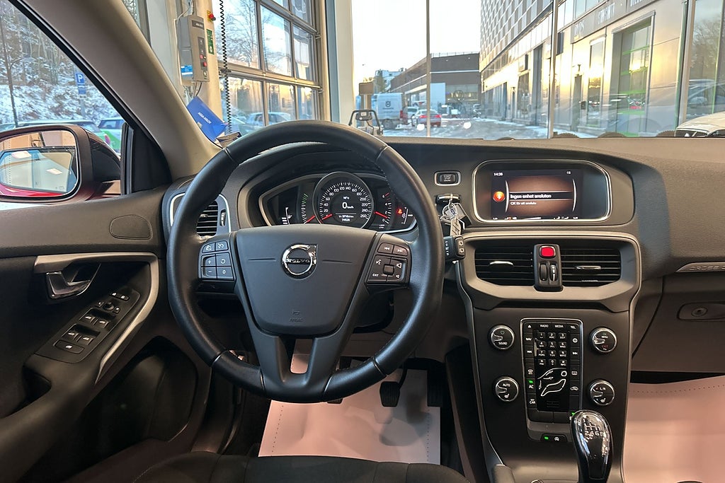 Volvo V40 Cross Country D2 Kinetic P-Sensorer/VOC/BT 7452MIL