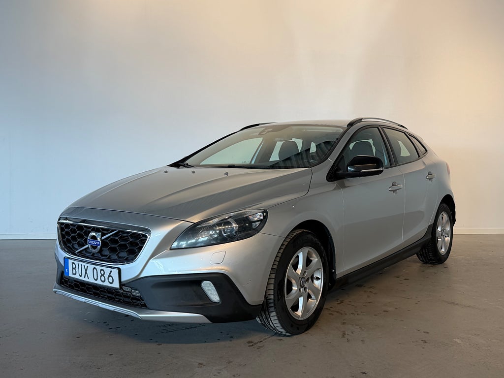 Volvo V40 Cross Country D2 Momentum | Drag | PDC | Kamrem bytt 