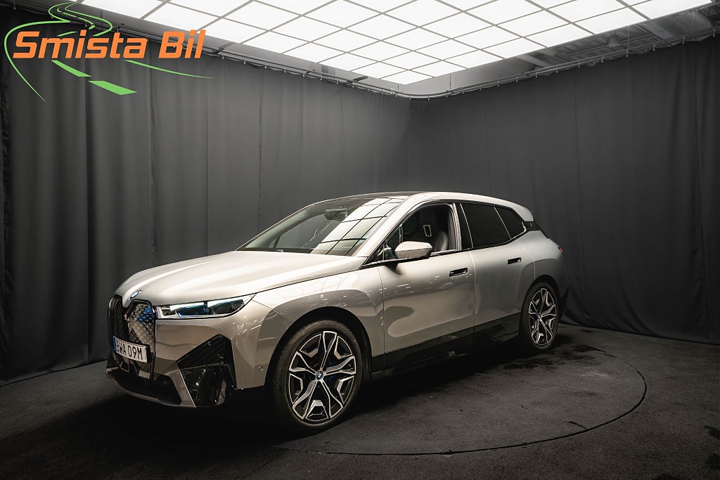 BMW iX xDrive50 SPORT SKY PANO 22' LASER DRAG 360 HUD H/K MOMS