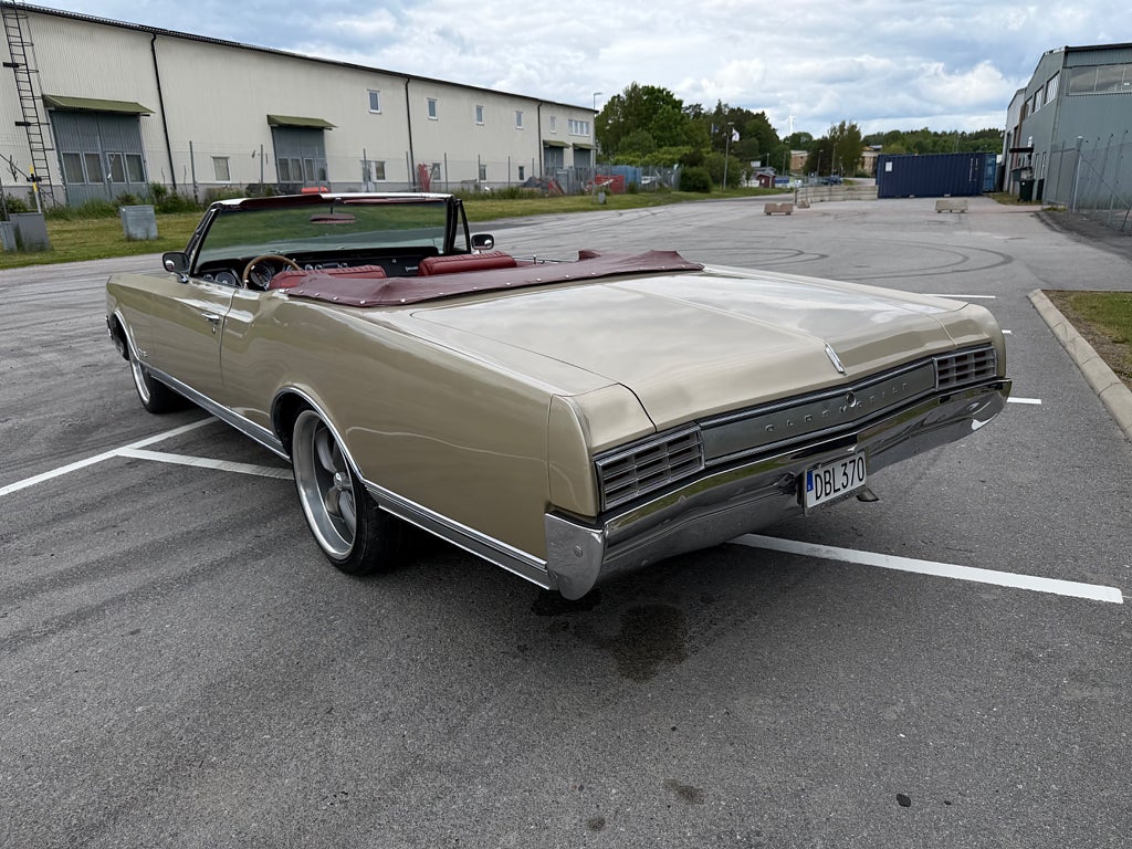 Oldsmobile Delta 88 Convertible 7.0 0kr insats 3516kr/mån