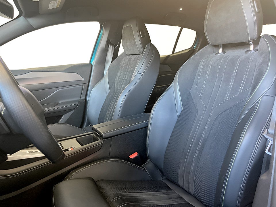 Bild på Peugeot 408 GT 1.2 PT 130hk Aut B-KAMERA CARPLAY ELSTOL