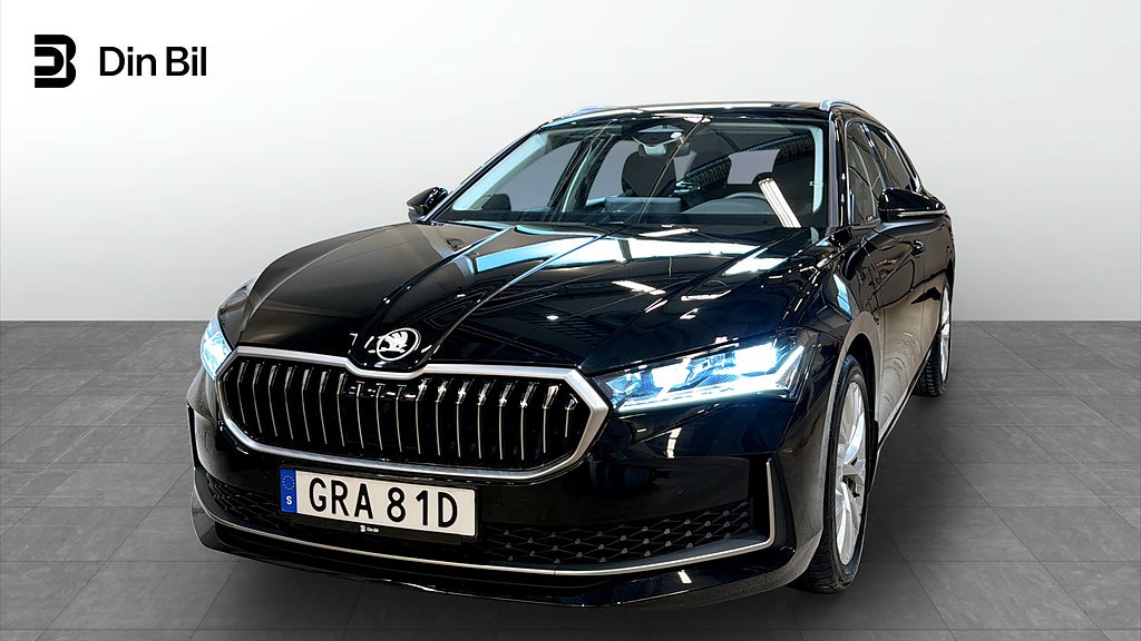 Skoda Superb Combi Selection iV DSG / Drag