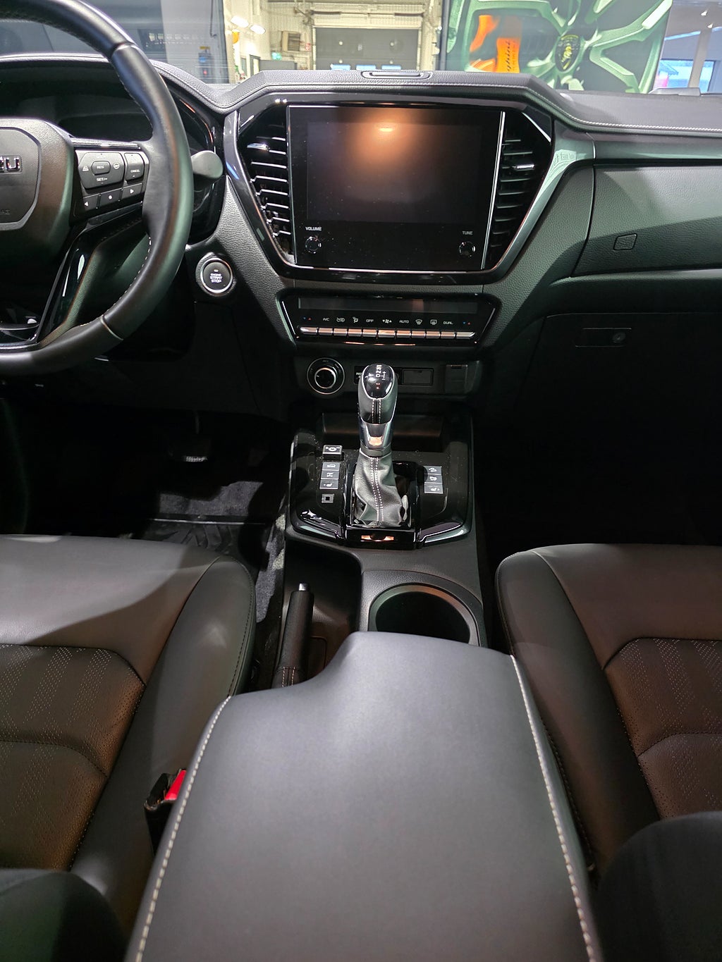 Isuzu D-Max XRX Double Cab CNG Låg skatt Snabb lev Ny modell - bild 12