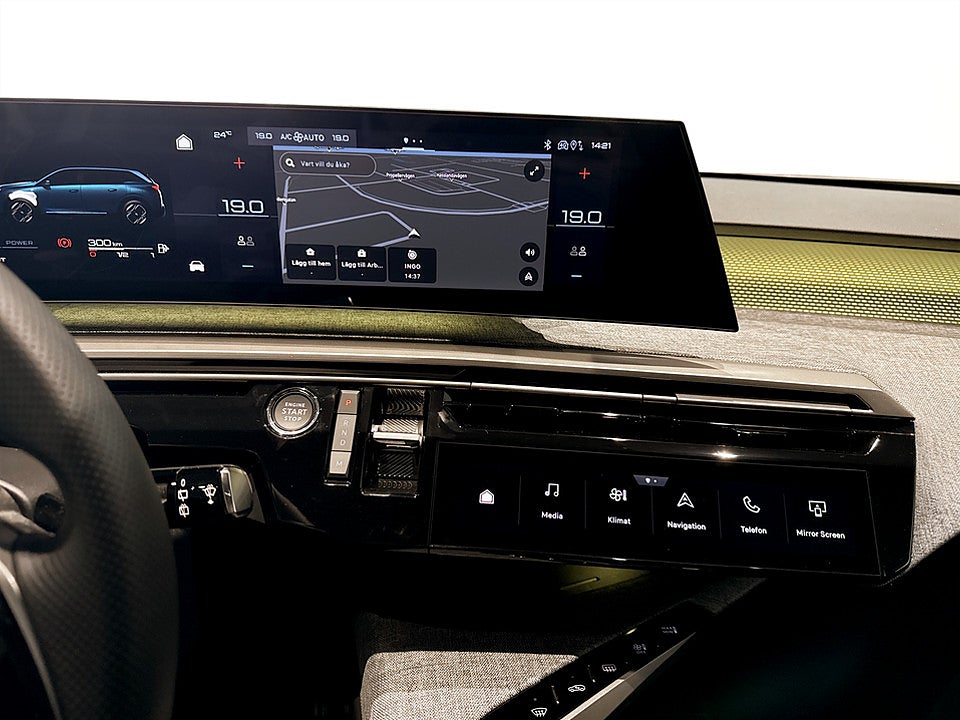 Bild på Peugeot 5008 GT Ultimate Hybrid 145hk Aut 7-SITS ELSTOL B-KAMERA