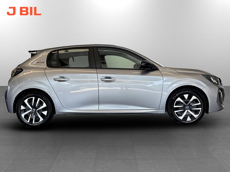 Bild på Peugeot 208 Style Hybrid 100hk Aut CARPLAY BACKSENSORER