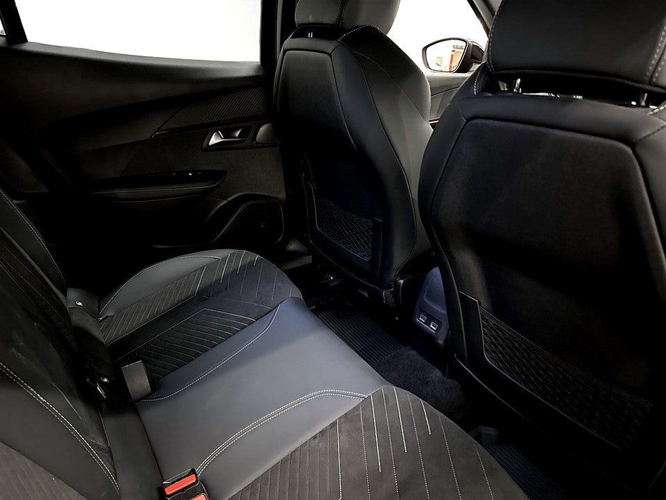 Bild på Peugeot 2008 GT 1.2 PT 130hk Aut - ELSTOL,B-KAMERA,CARPLAY