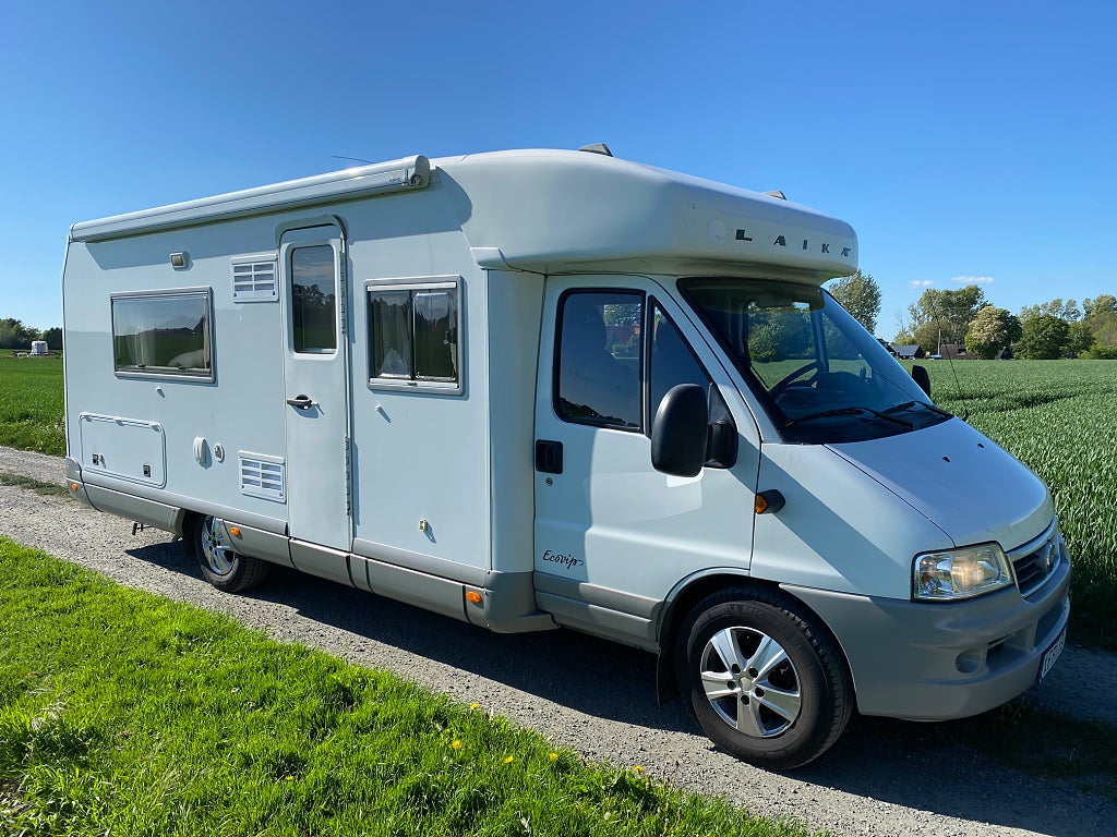 Laika R 718 2,8l 145hk/2x Solceller/Face to face sittgrupp/ Toa bak
