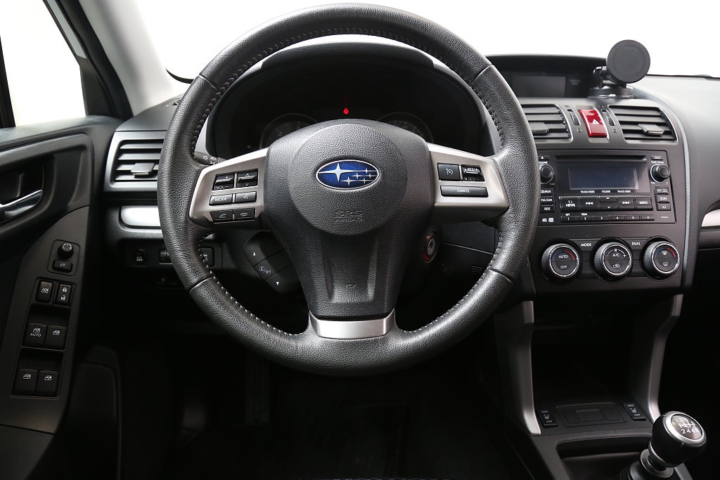 Subaru Forester 2,0D 147hk XS 4WD 1ägare Extraljus P-Värmare
