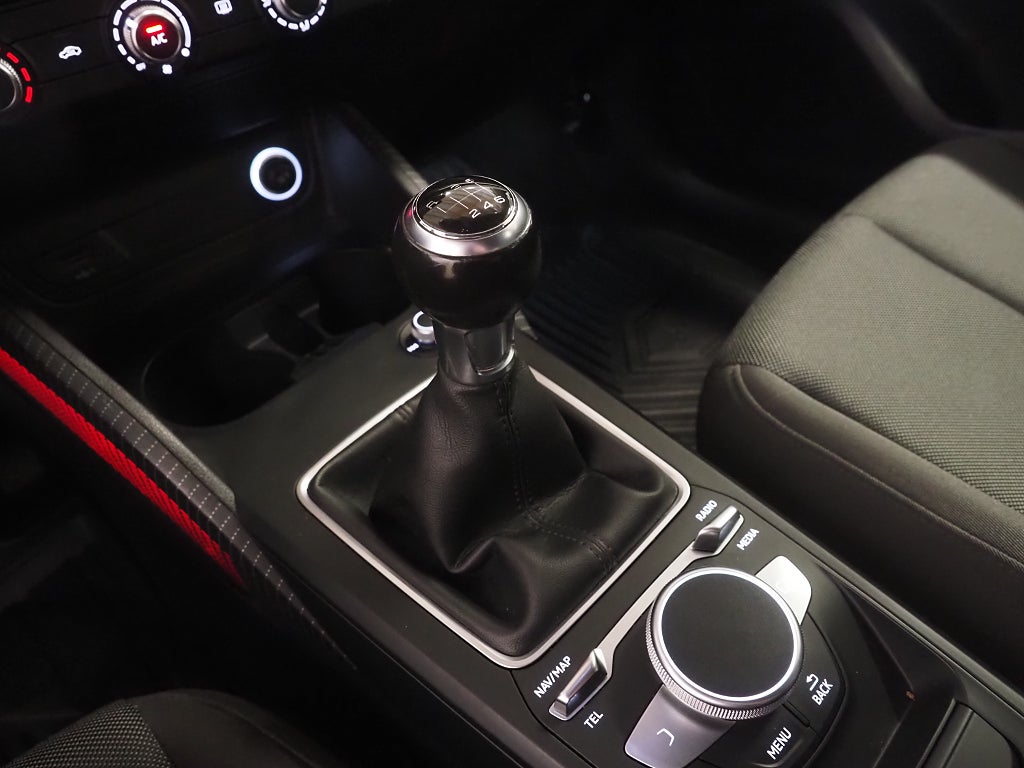 Audi Q2 1.4 TFSI COD 150hk Proline Cockpit Navi