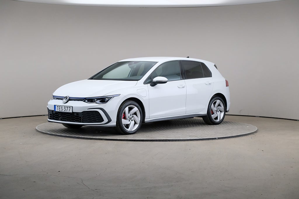 Volkswagen Golf GTE 245hk Navi Travel Assist