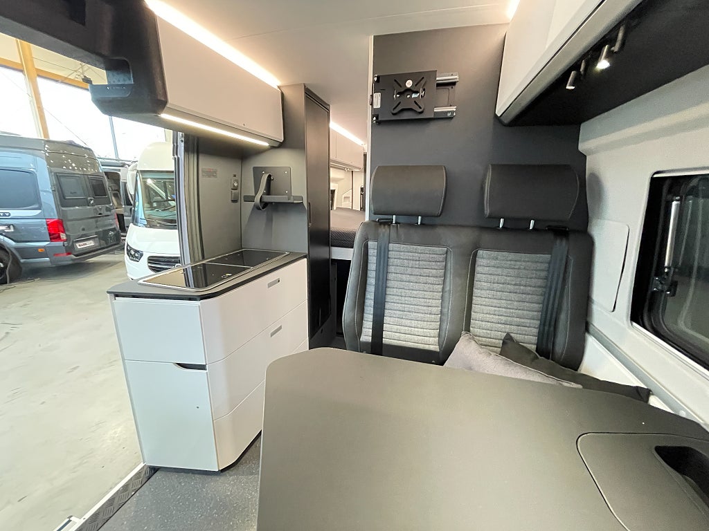 Adria Twin Supreme 640 SGX /ALDE/Automat/Höj & sänkbar säng/ - Adria