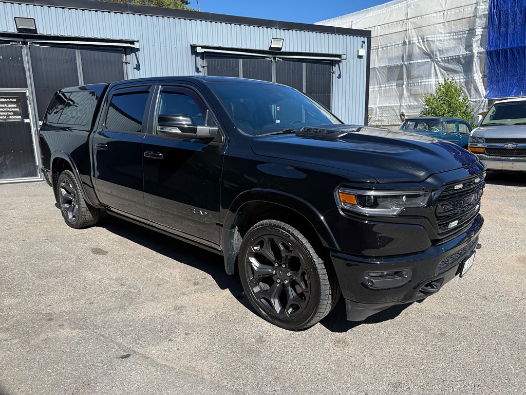 RAM 1500 Limited Night Crew Cab HEMI 4WD