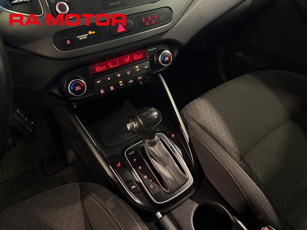 Kia Carens 1.7 CRDi Automat Advance Plus 7-sits Kamera Drag Navi 2017