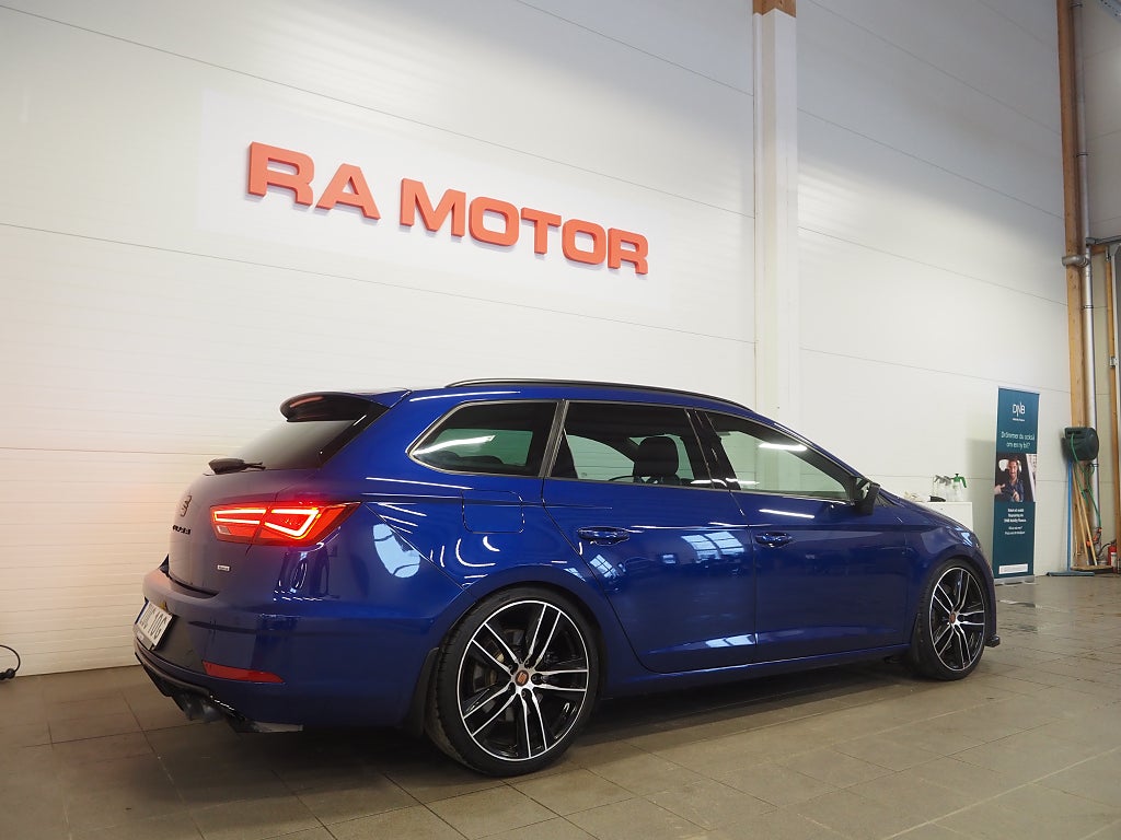 Seat Leon ST Cupra 2.0 TSI 300hk 4Drive |Milltek|Navi|Kamera| 2020