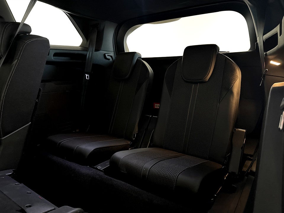 Bild på Peugeot 5008 GT Black Pack 1.2 PT 130hk Aut 7-SITS B-KAMERA
