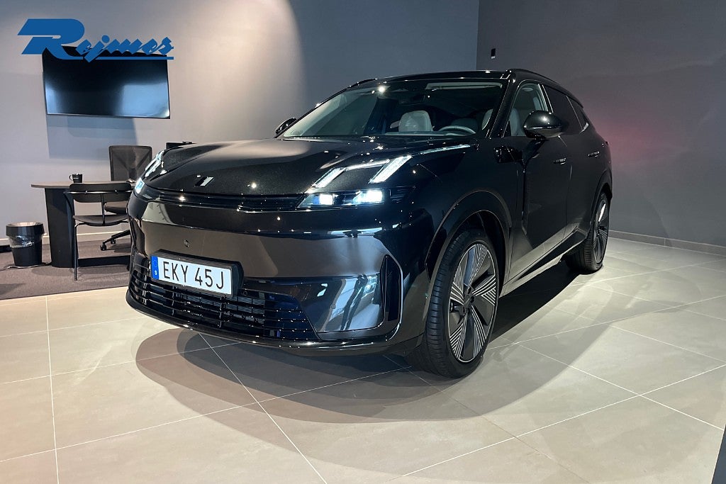 Lynk & Co 08 More PHEV