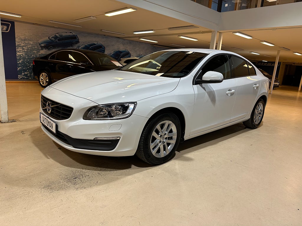 Volvo S60 T3 Classic Kinetic V-Hjul Årsskatt: 800:-