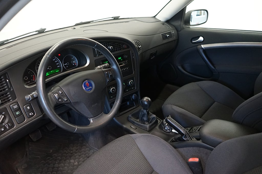 Saab 9-5 SportCombi 2.0t BioPower Griffin Linear 150hk