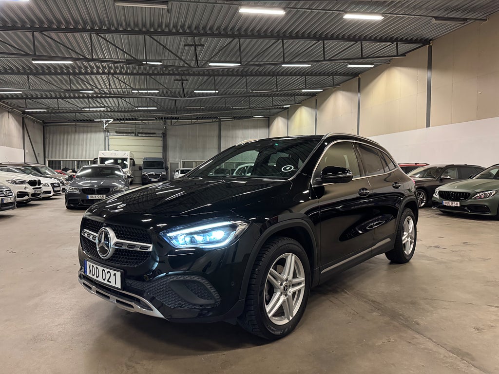 Mercedes-Benz GLA 180 – 360° Kamera / Distronic PRO / Keyless / LED / Välutrustad