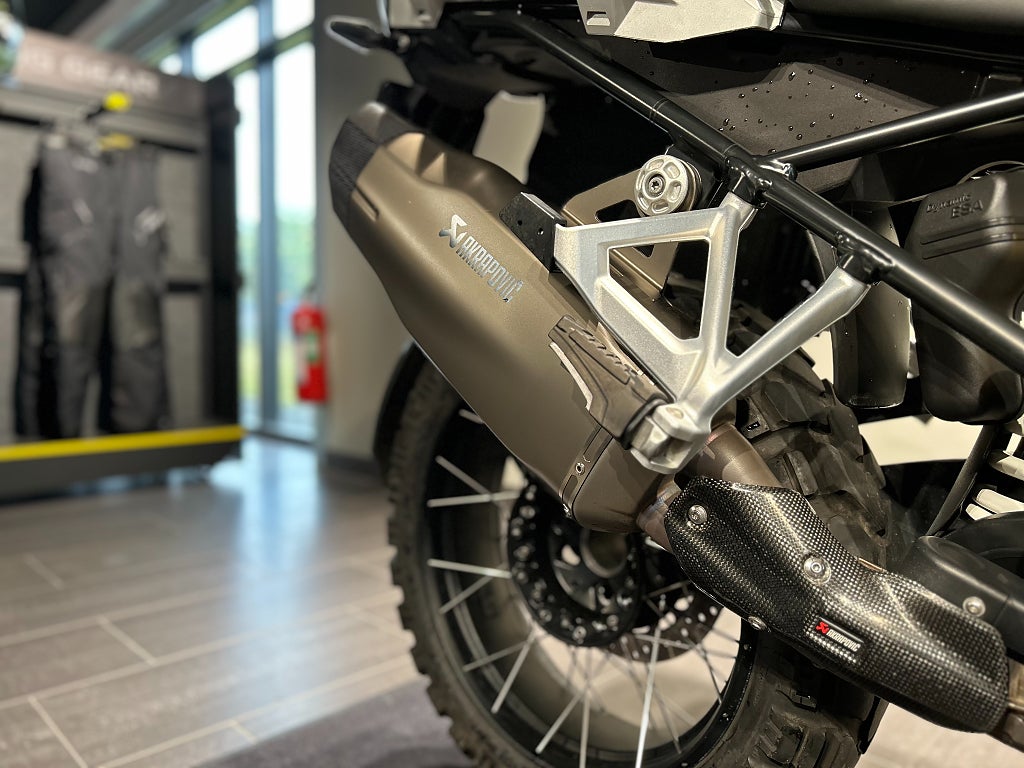 BMW R1250GS /3,45%/ Akrapovic / Sidoväskor