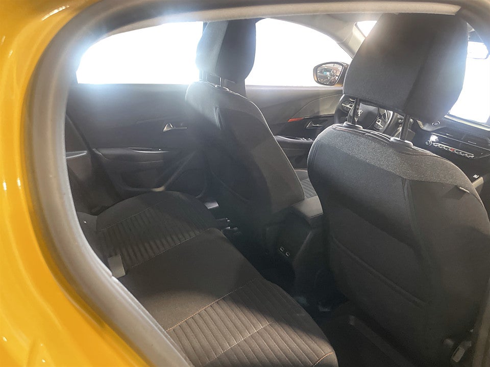 Bild på Peugeot E-208 Active Pack 50kWh 136hk Aut CARPLAY BACKSENSORER