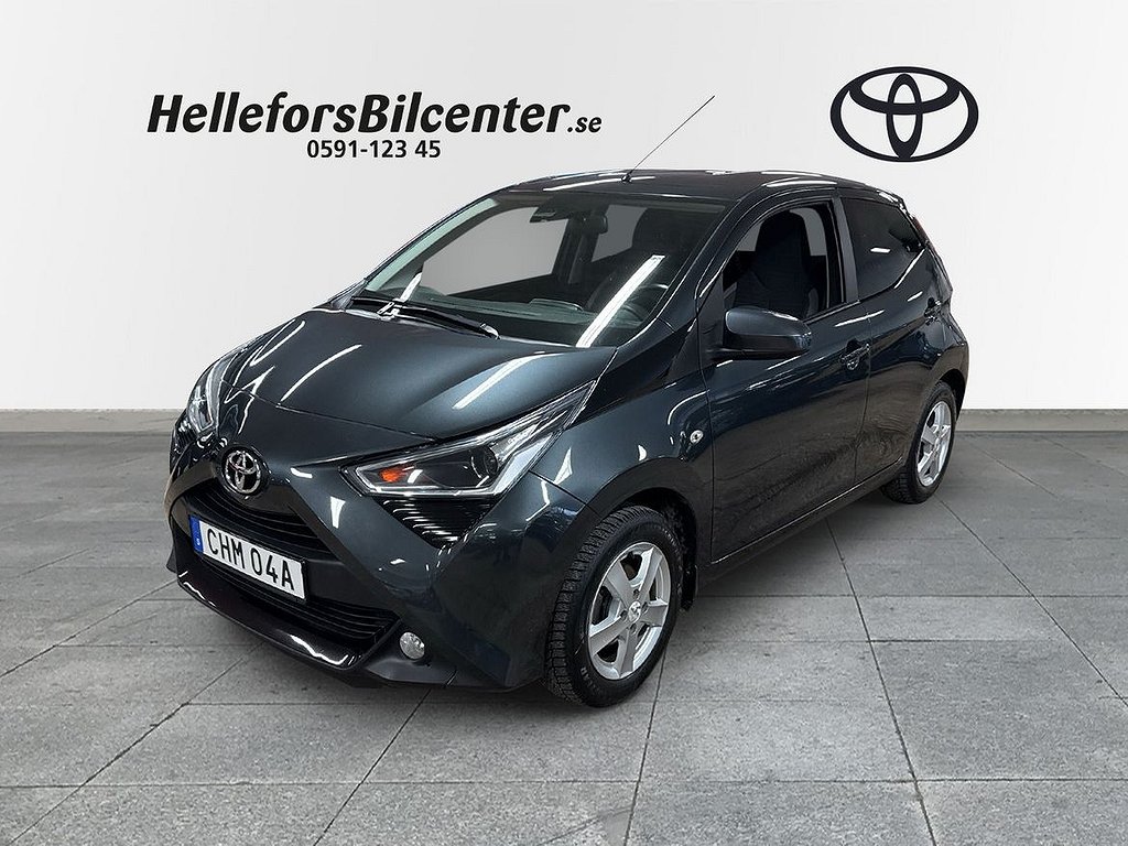 Toyota Aygo X-play komfort Car play Vhjul