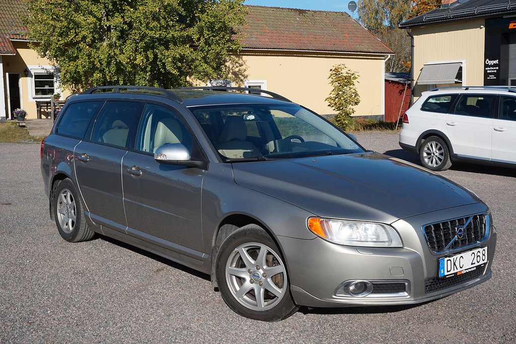 Volvo V70 2.5T Aut Momentum Drag/Skinn