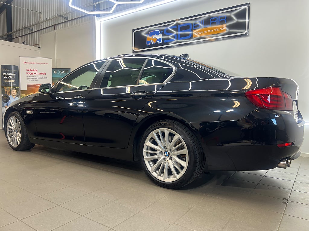 BMW 550I V8 4.4 408ch - BVA - CUIR - ACC - CAMÉRA DE RECUL - HI-FI PRO