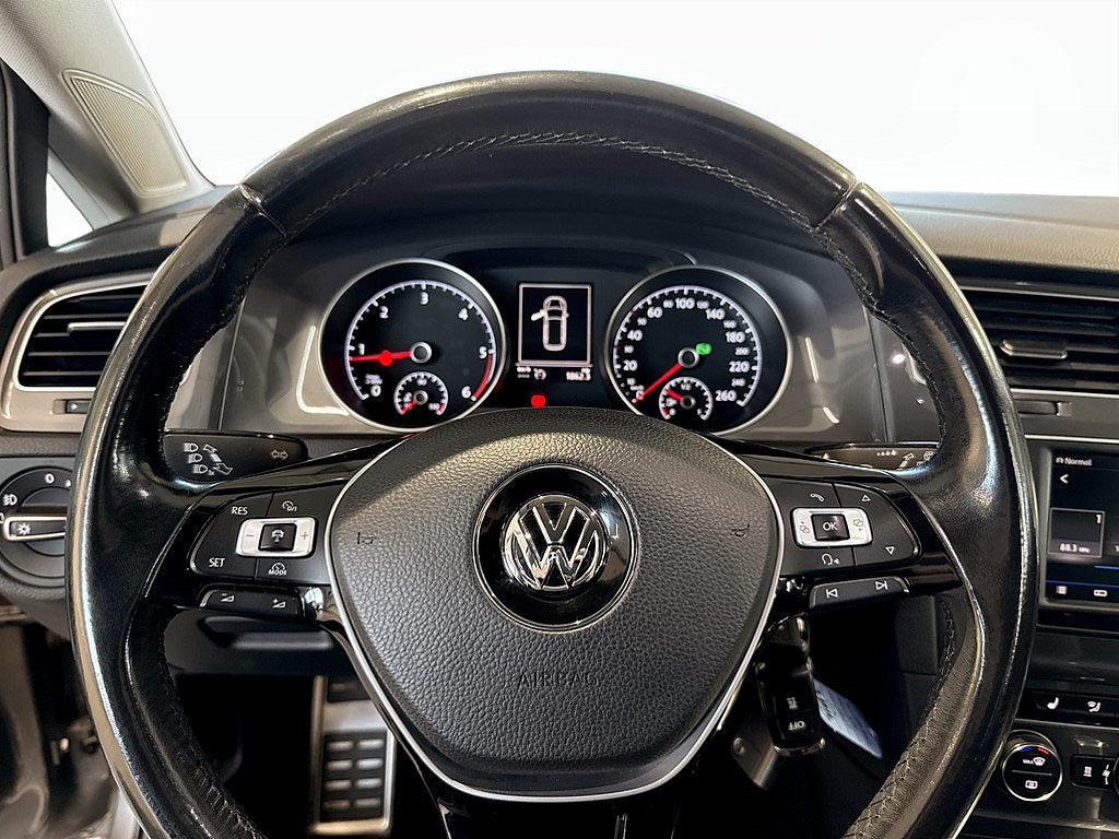 Bild på Volkswagen Golf Alltrack 2.0 TDI 4Motion 184hk Aut AWD - B-KAMERA, CARPLAY