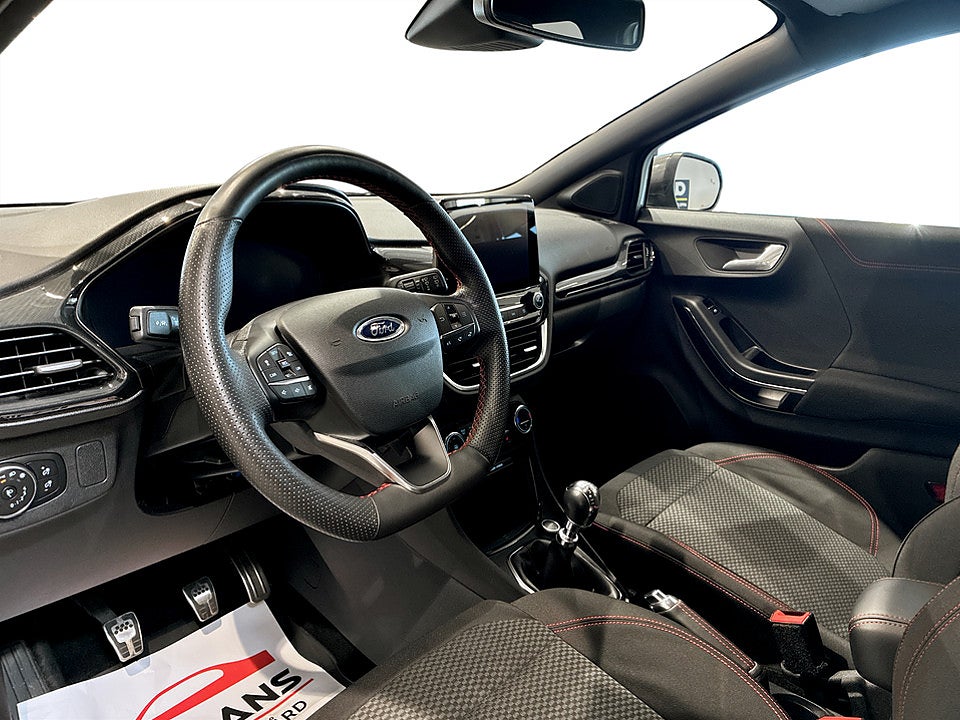 Bild på Ford Puma ST line 1.0 EcoBoost 125hk B-KAMERA NAVI