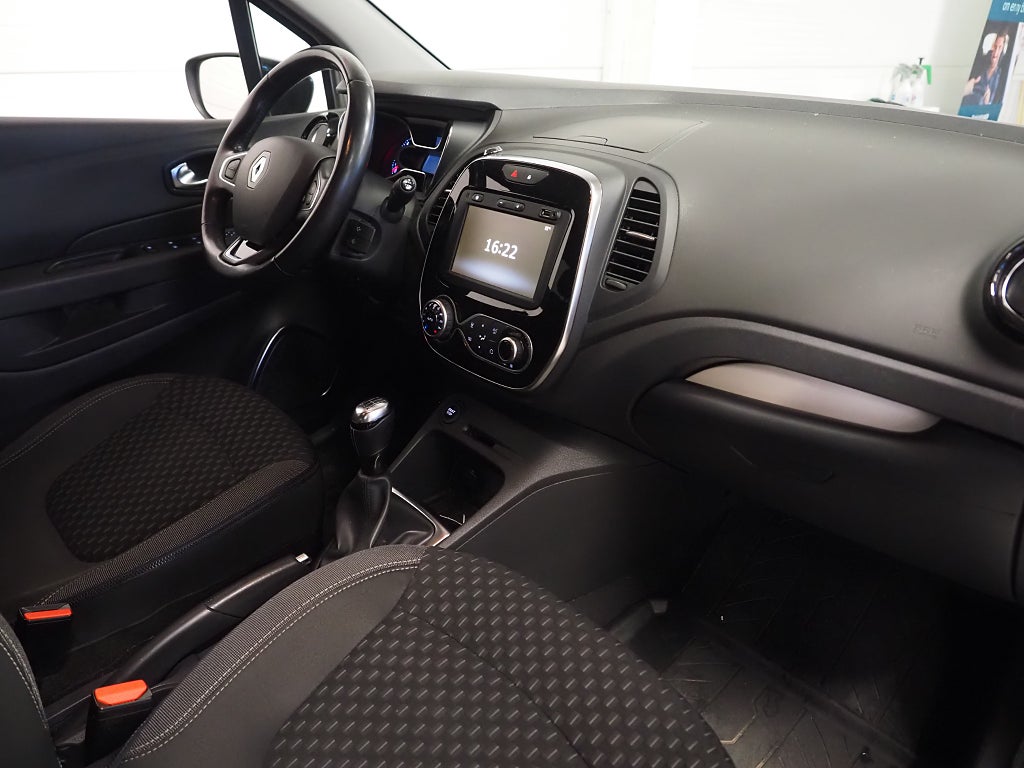 Renault Captur 0.9 TCe 90hk Intens Kamera Navi Parkeringspaket Carplay 2019