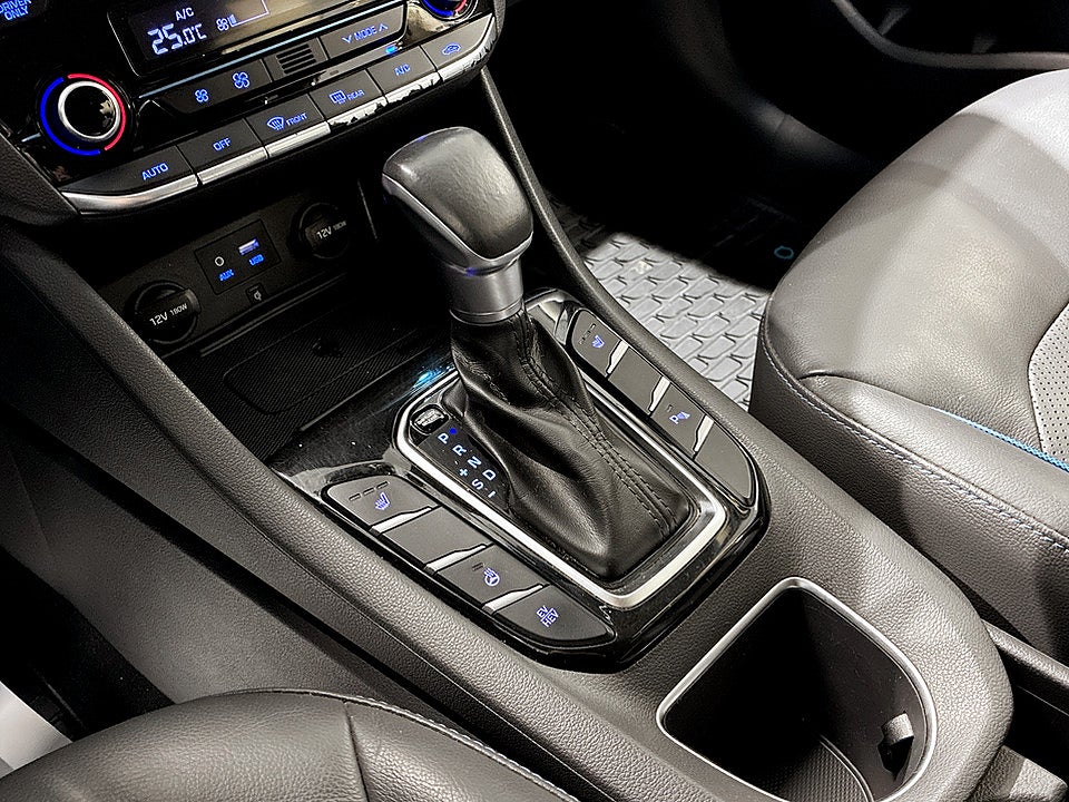 Bild på Hyundai IONIQ PRE Plus PHEV 1.6 164hk Aut INFINITY ELSTOL B-KAMERA