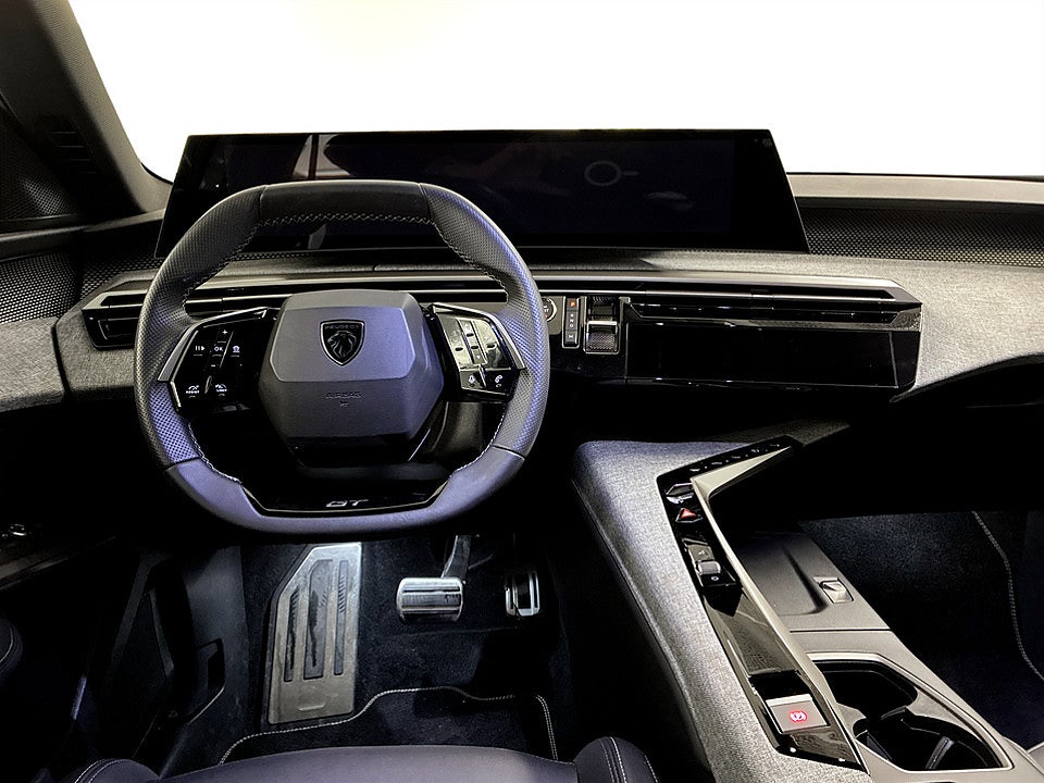 Bild på Peugeot 5008 GT Hybrid 145hk Aut 7-SITS B-KAMERA CARPLAY