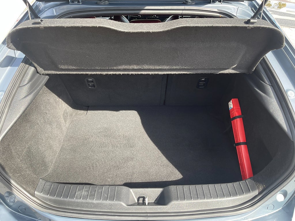 Mazda 3 Cosmo vinröd skinnklädsel 2.0 SKYACTIV-X AWD 180 hk