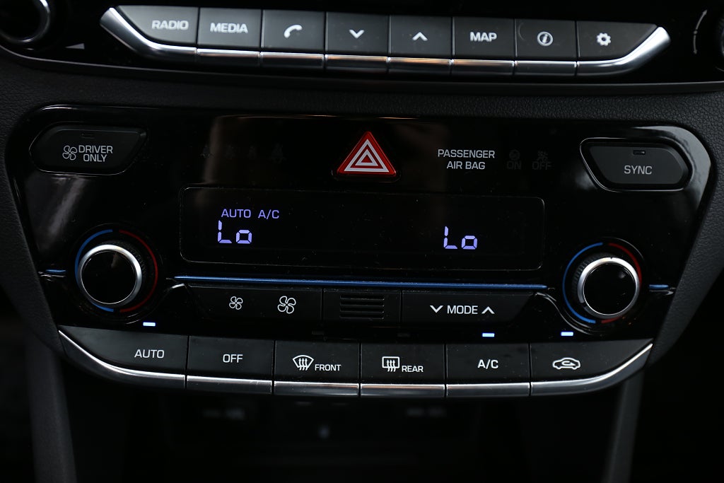 Hyundai IONIQ Hybrid 1,6 141hk PremiumEco Aut Navi Kamera 2017