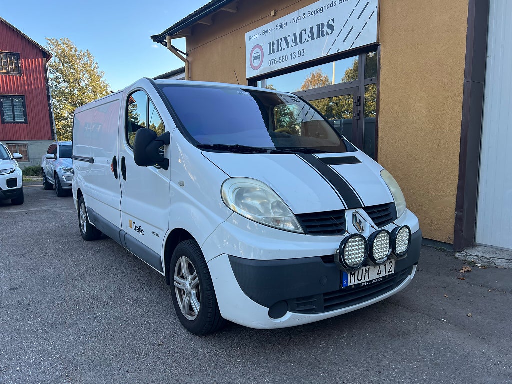 Renault trafic Skåpbil 2.9t 2.0 dCi Nybes Drag/Avb:-593 kr / mån