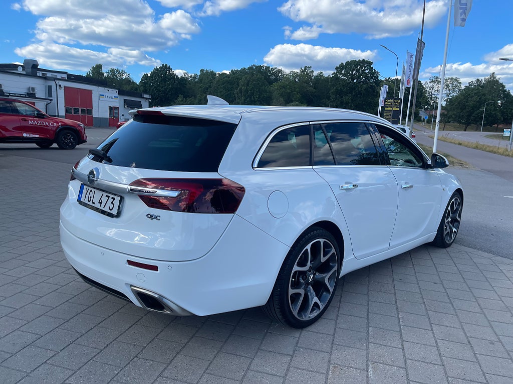 Opel Insignia OPC Sports Tourer 2.8 V6 Turbo 4x4 OPC 325 hk *RECARO*