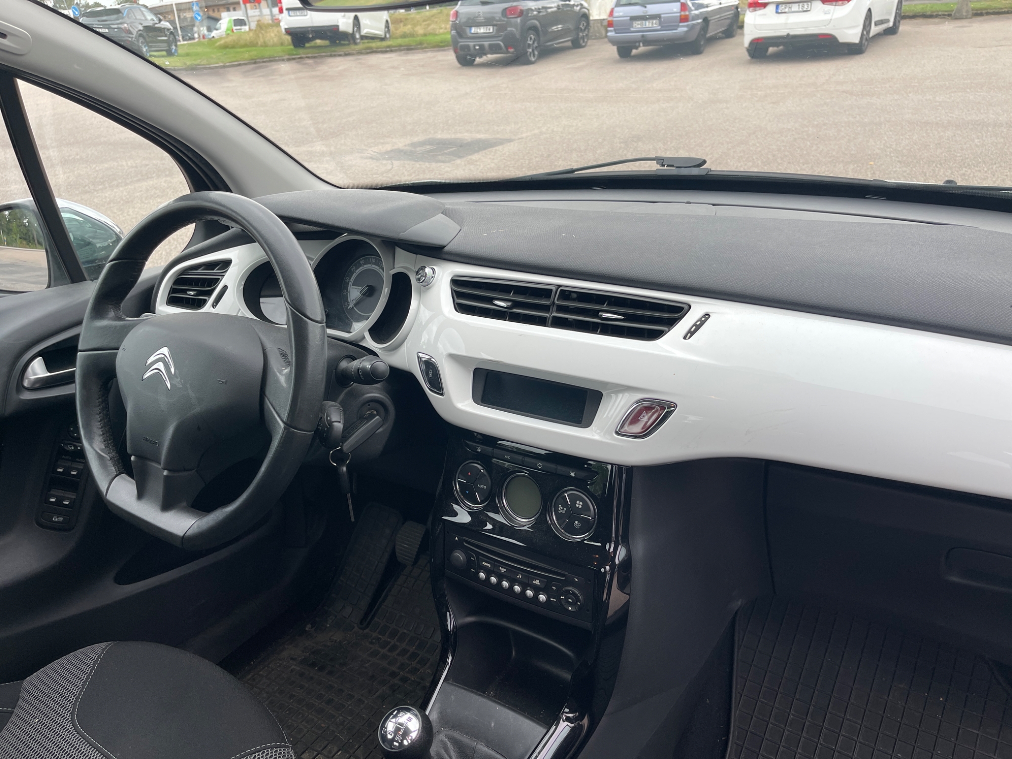 Citroen C3 1.6 e-HDi 2014, bild 4/10