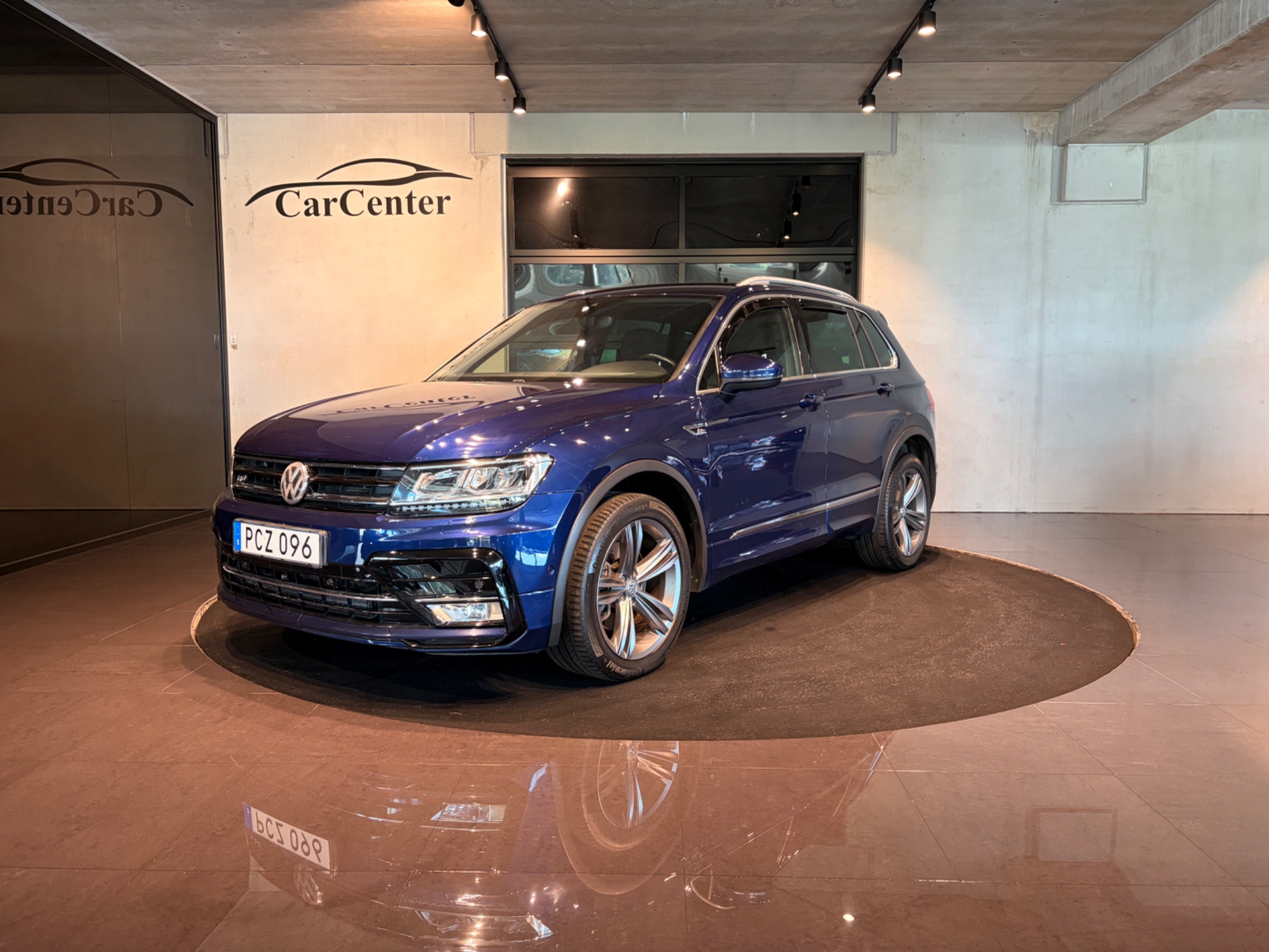 Volkswagen Tiguan 2.0TDI GTS 240HK 2017, bild 2/81