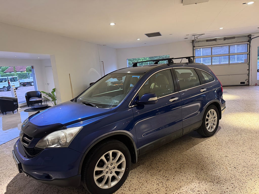 Honda CR-V 2.0 i-VTEC 4WD Elegance ny besiktad 