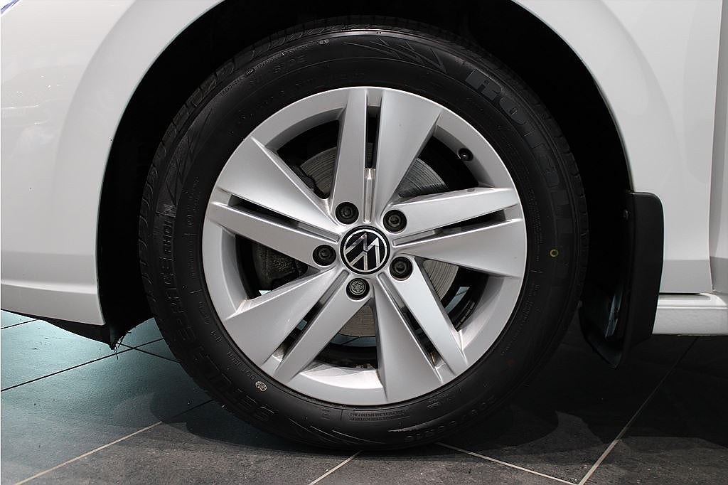 Bild på Volkswagen Golf 1.5 eTSI 150hk Aut - RATTVÄRME, ADAPTIV FARTHÅLLARE