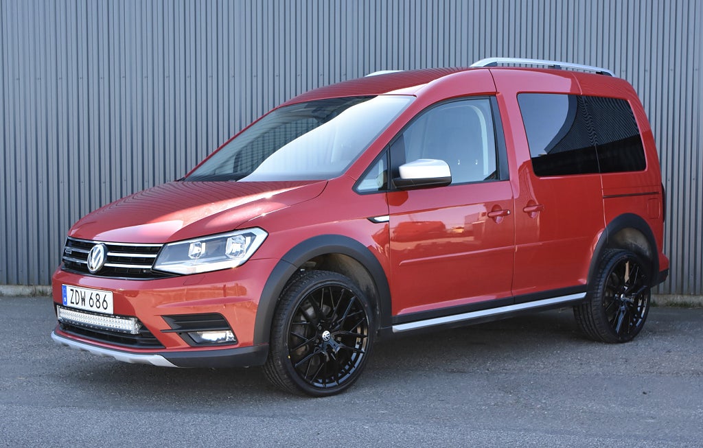 Volkswagen Caddy Combi 2.0 TDI 4Motion / Värmare Drag 19" 