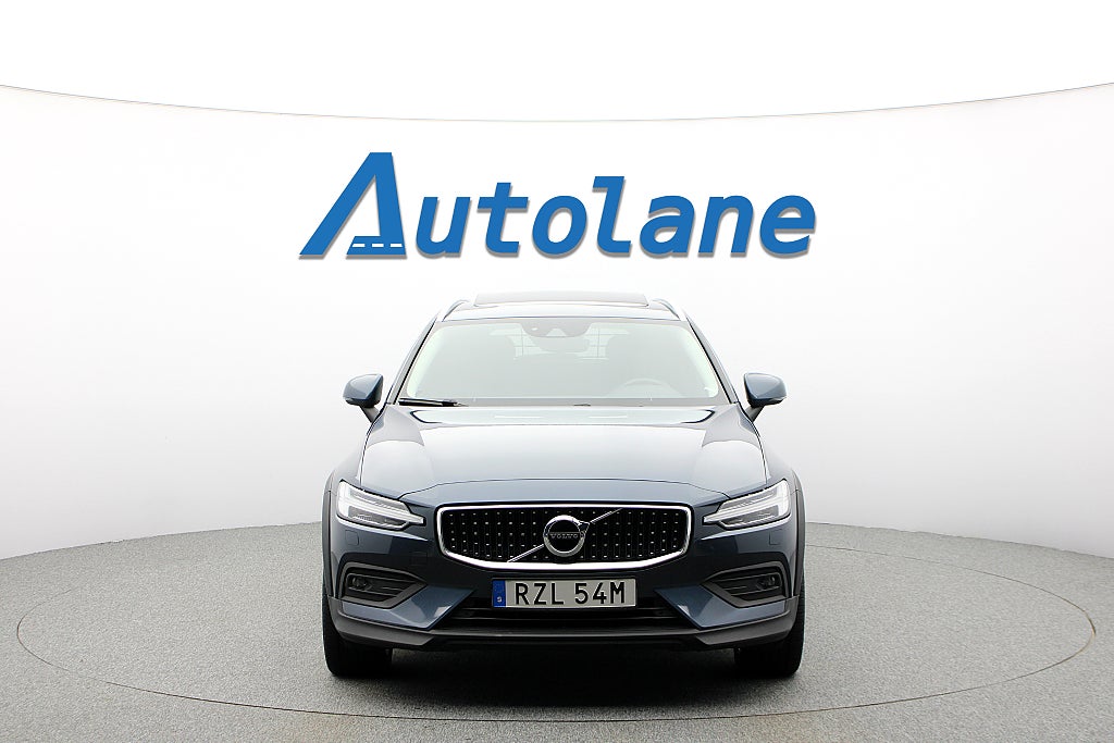 Volvo V60 Cross Country B4 AWD Panorama, Sommarkampanj 4,99%