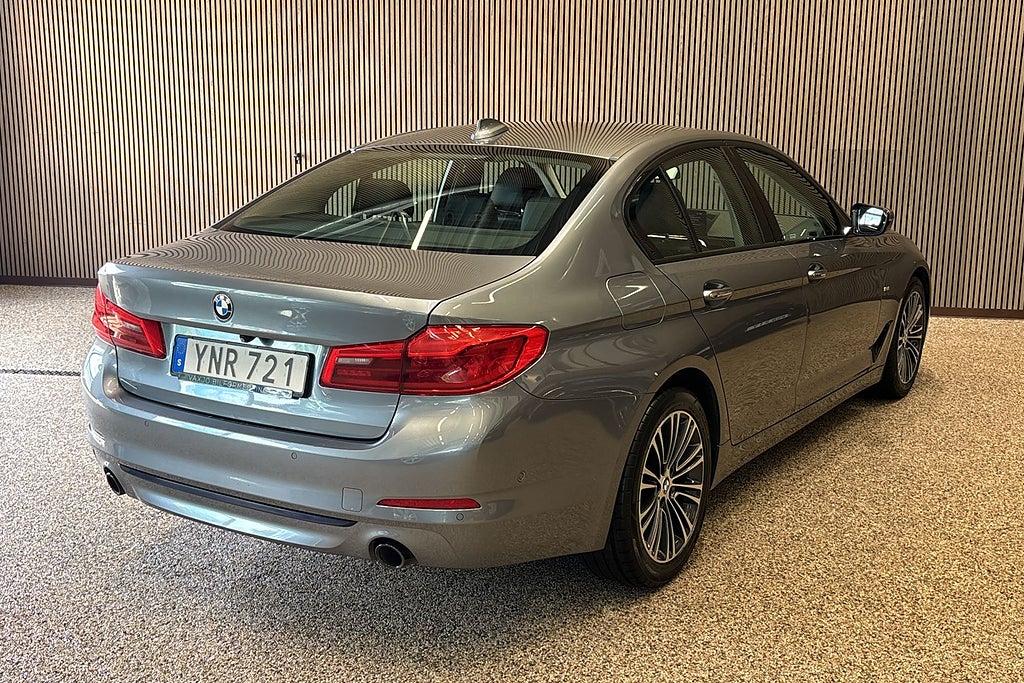 BMW 520d Sedan Steptronic Sport line