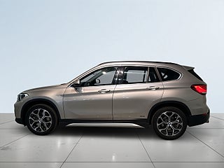 BMW X1 xDrive20i Steptronic xLine Mvärm Psens GPS HuD SoV – bild 4